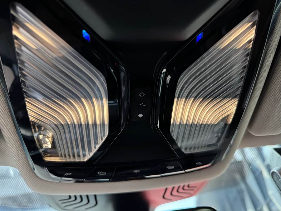 BMW 5 Series New Energy 2020 — фото 12