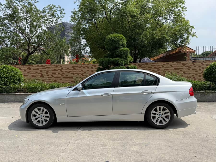 BMW 3 Series 2005