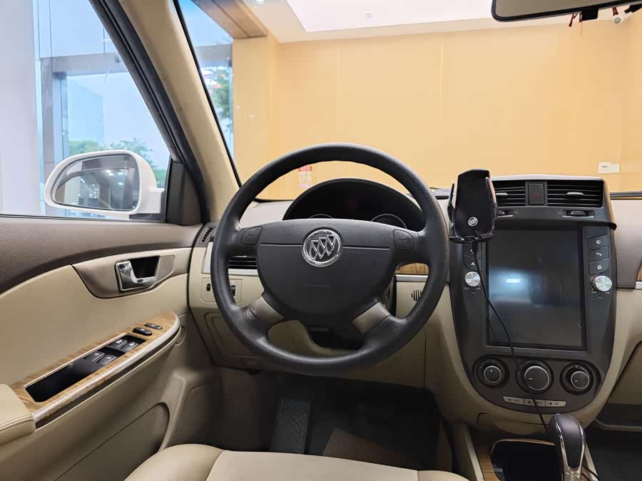 Buick Excelle 2015 — фото 14