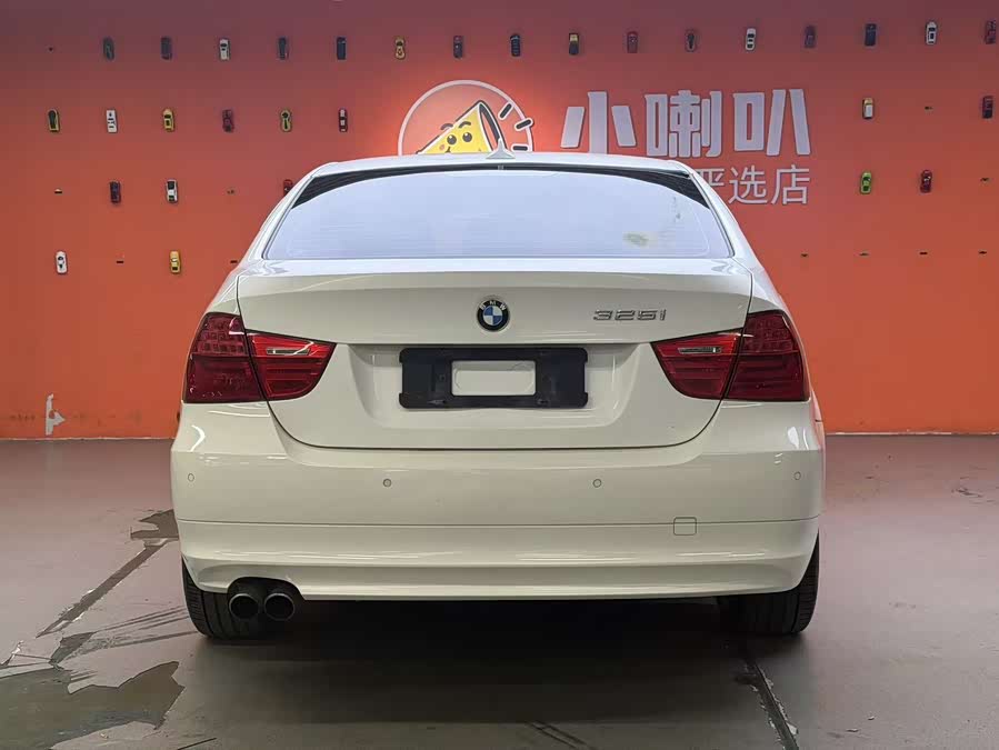 BMW 3 Series 2011