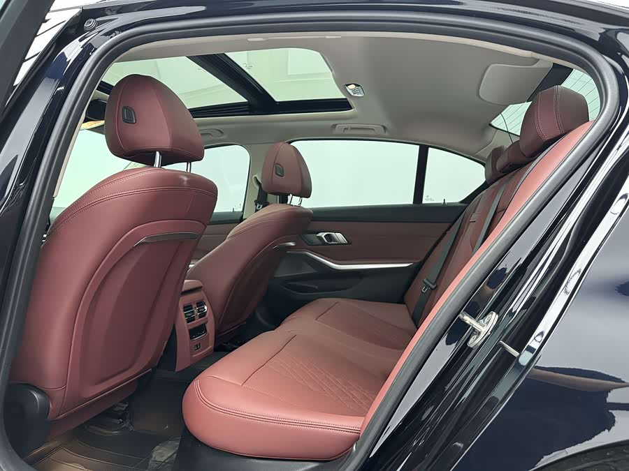 BMW 3 Series 2023