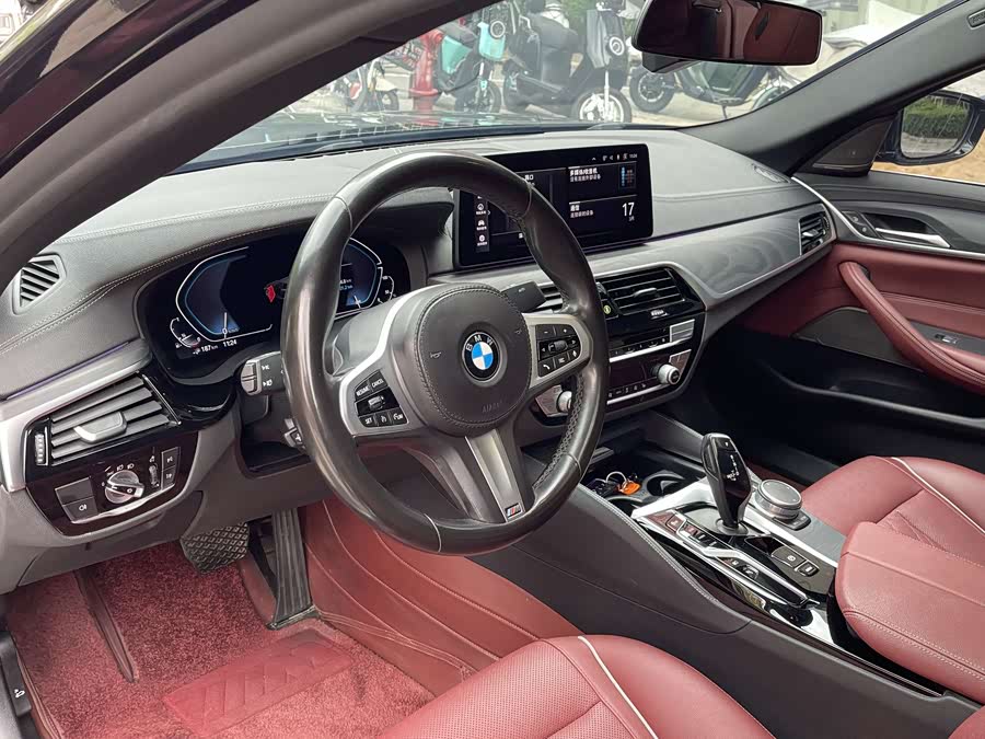 BMW 5 Series New Energy 2021 — фото 12