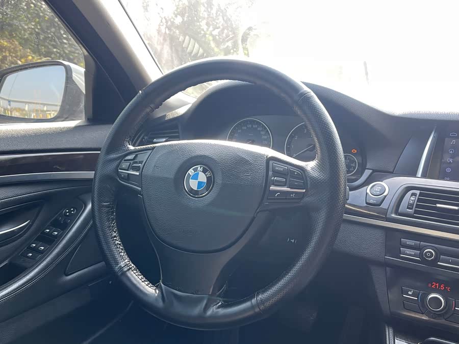BMW 5 Series 2014 — фото 15