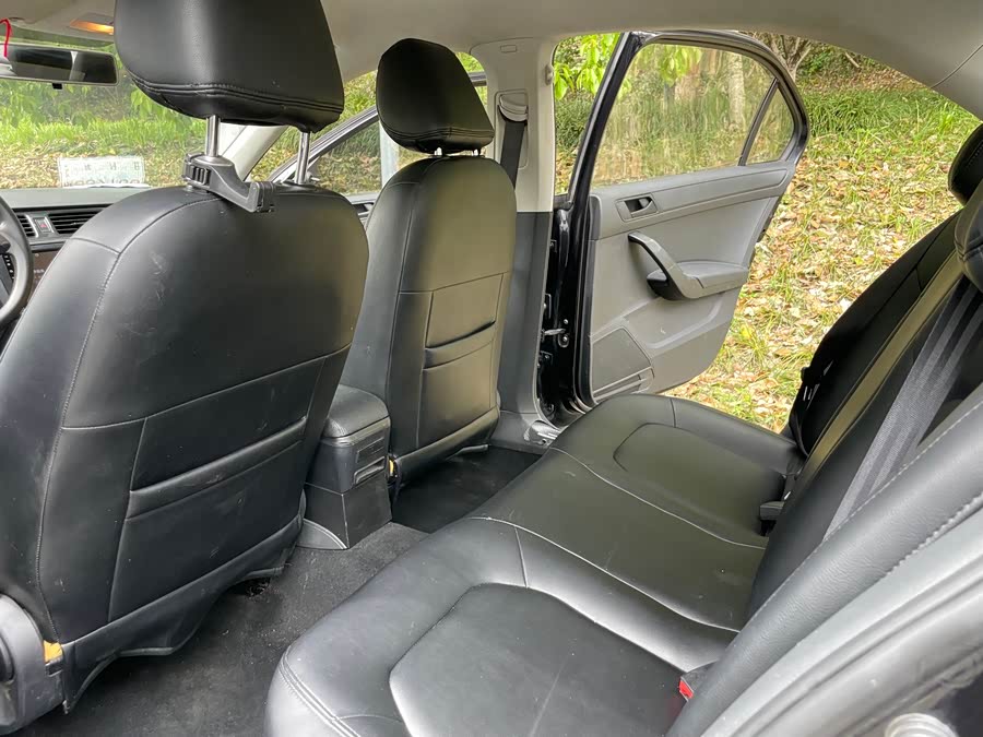 Volkswagen Santana 2013