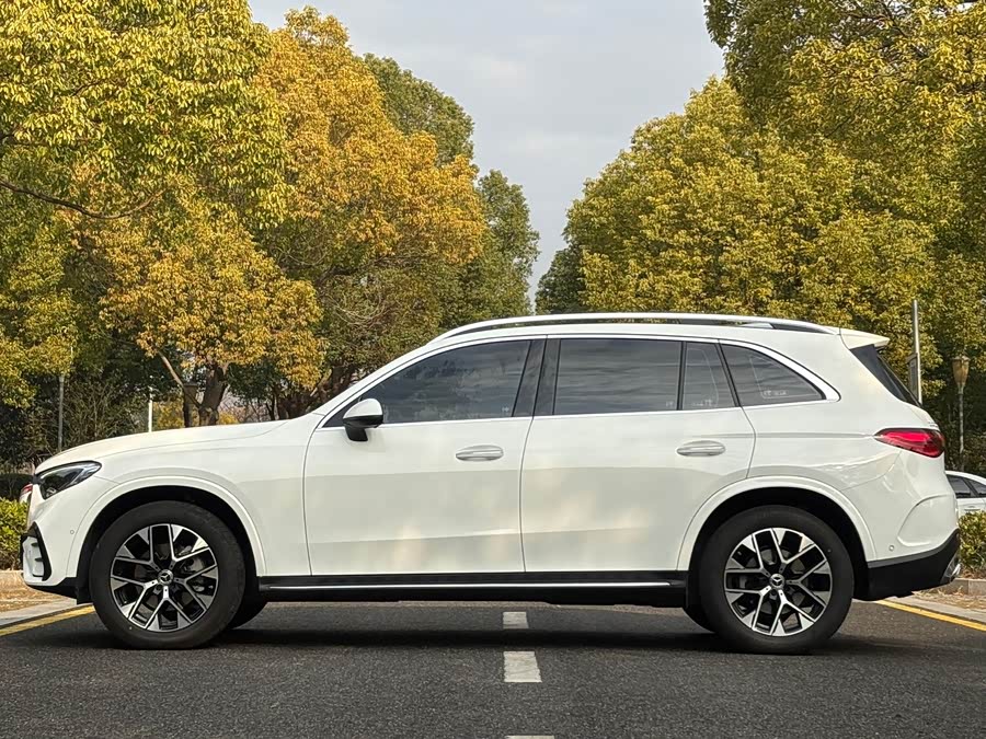 Mercedes-Benz GLC 2023