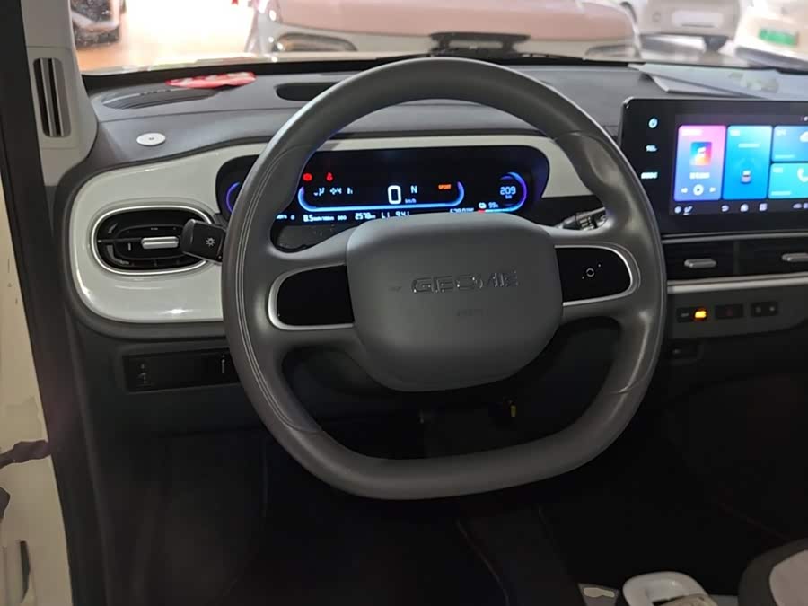 Geely Galaxy Panda 2025 — фото 11