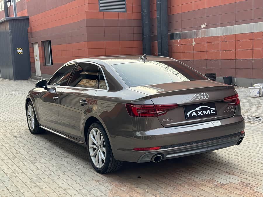 Audi A4L 2018