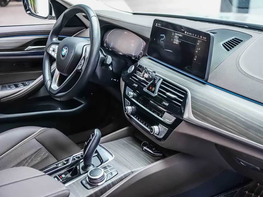 BMW 5 Series New Energy 2022