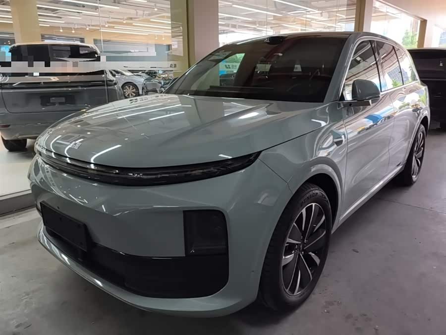 Li Auto L6 2025