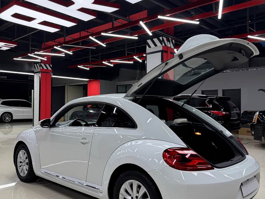 Volkswagen Beetle 2015 — фото 12