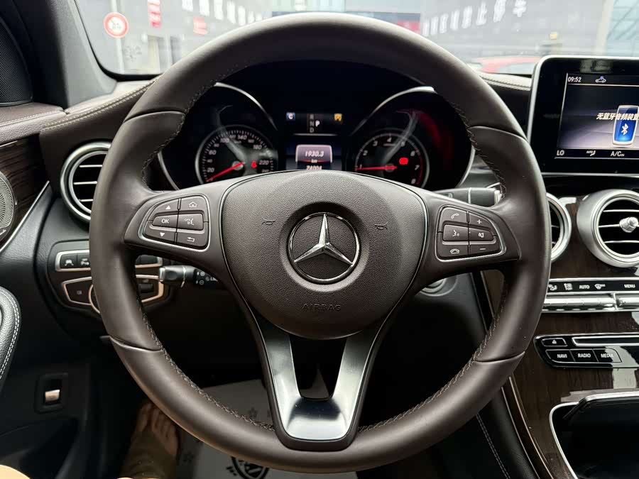 Mercedes-Benz GLC 2019 — фото 21