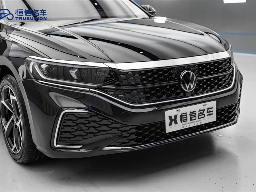 Volkswagen Passat 2024