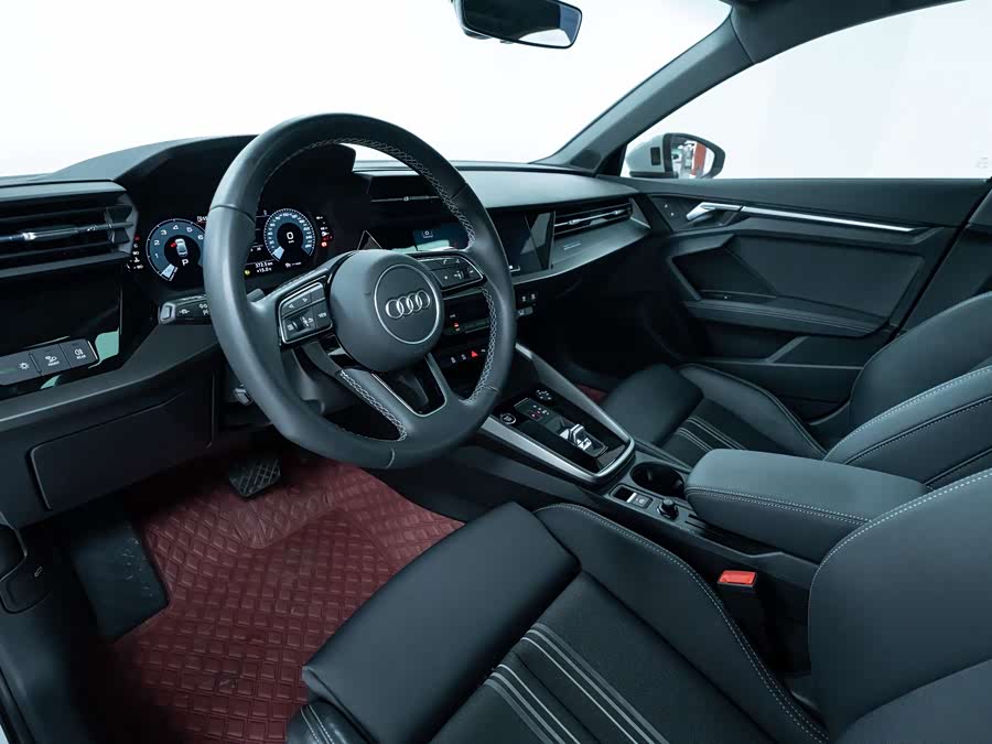 Audi A3 2024 — фото 14