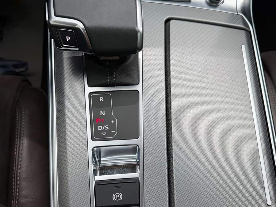 Audi A7L 2022 — фото 23