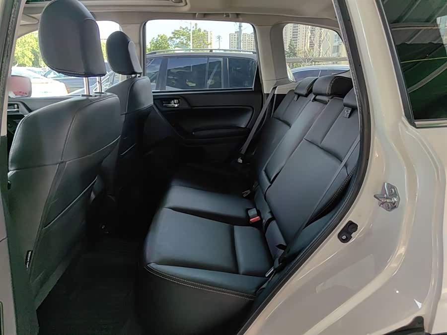 Subaru Forester 2014 — фото 17