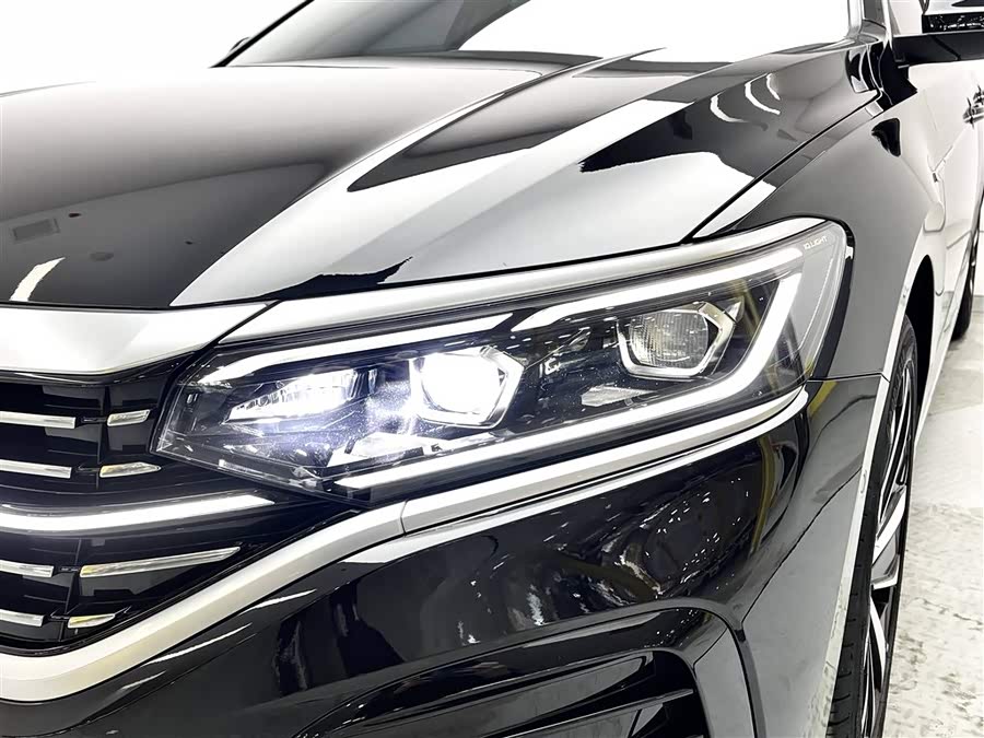 Volkswagen Passat 2023