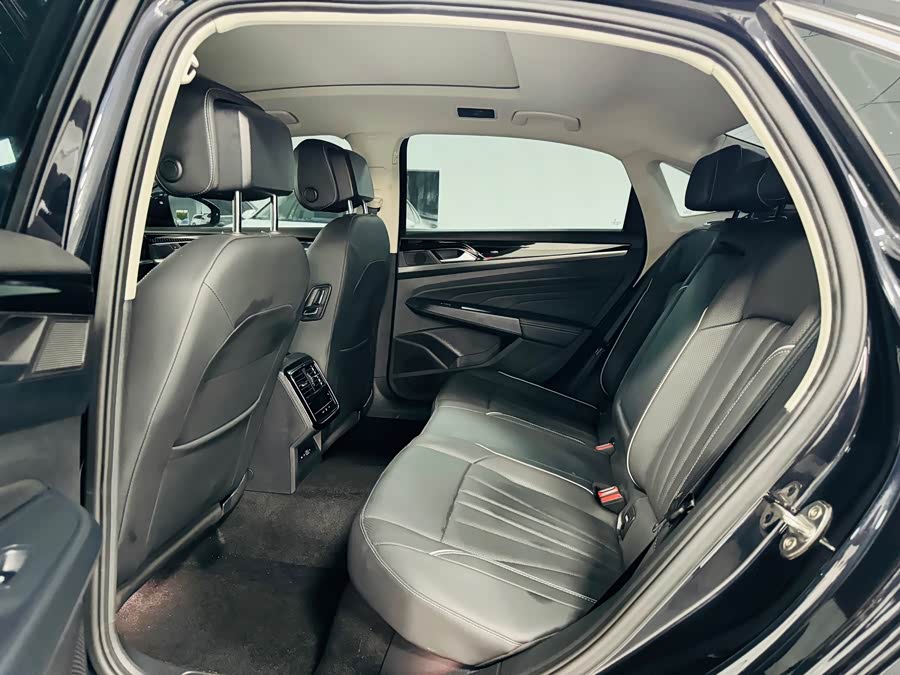 Volkswagen Passat 2024