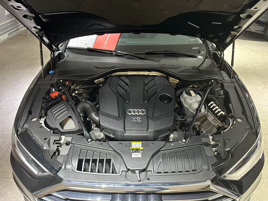 Audi A8 2022