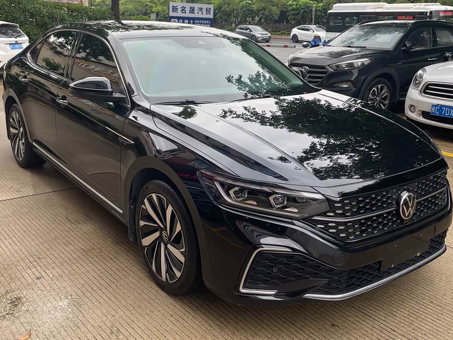 Volkswagen Passat 2022