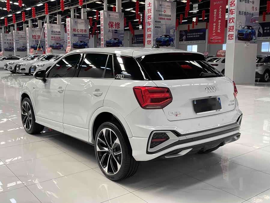 Audi Q2L 2022
