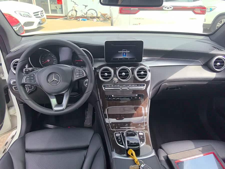 Mercedes-Benz GLC 2018 — фото 10