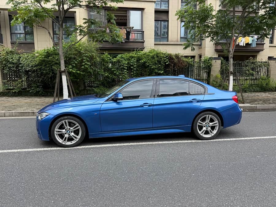 BMW 3 Series 2019 — фото 11