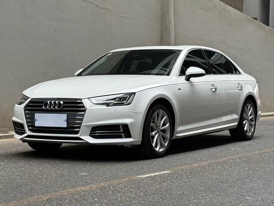 Audi A4L 2018