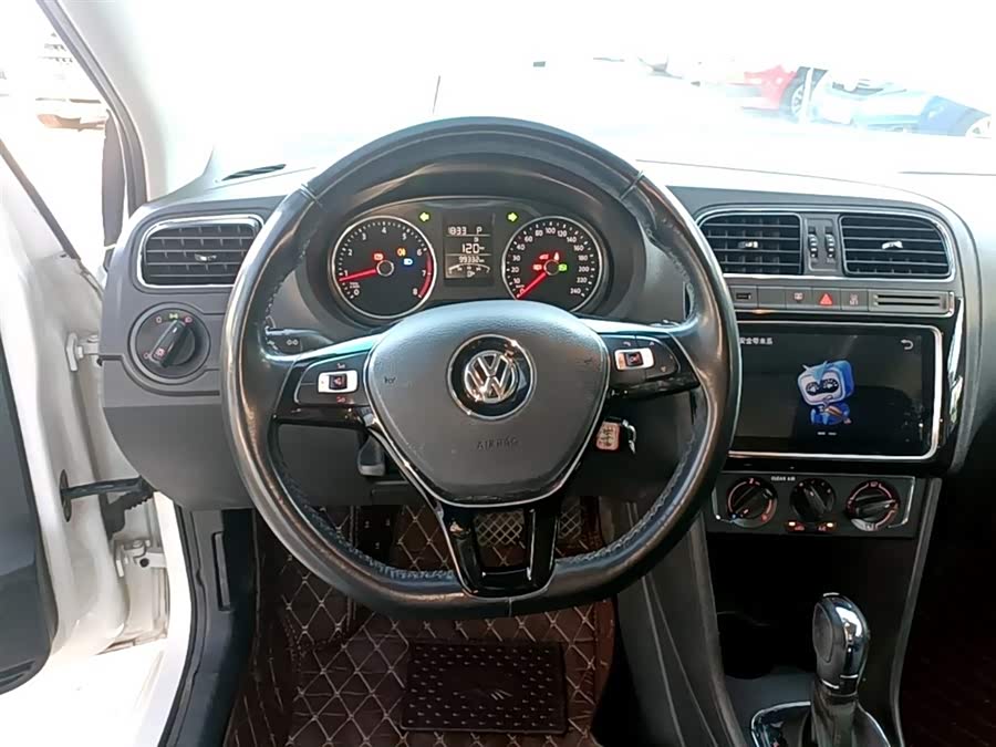 Volkswagen Polo 2018 — фото 11