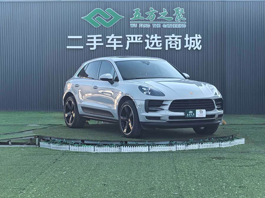 Porsche Macan 2021