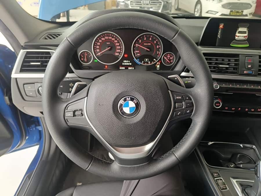 BMW 3 Series 2017 — фото 11