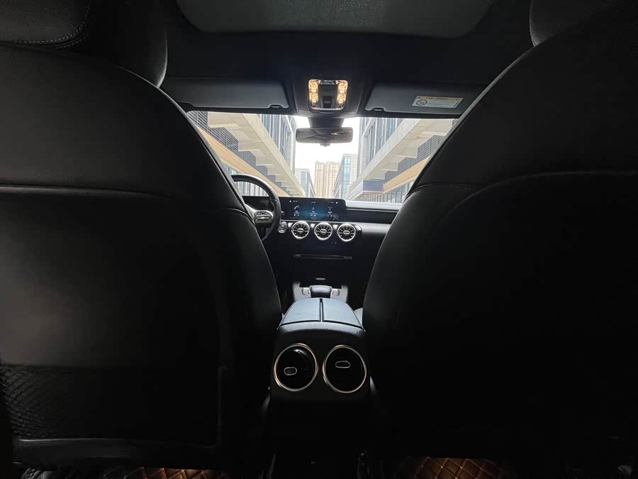 Mercedes-Benz A-Class 2021 — фото 17