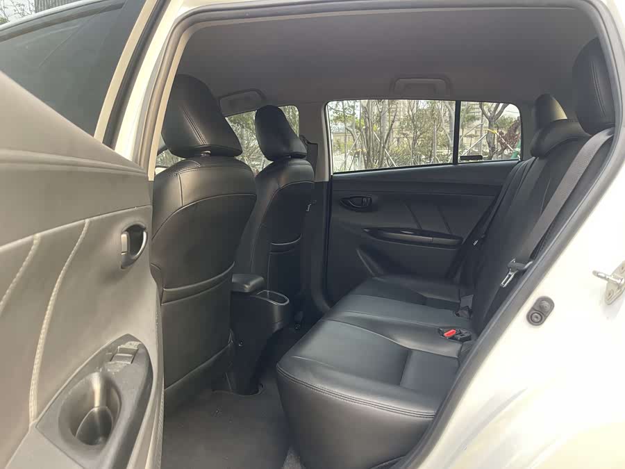 Toyota Yaris L 2020
