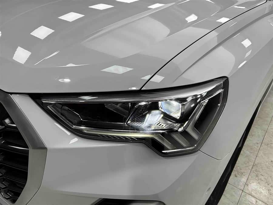Audi Q3 2023 — фото 18