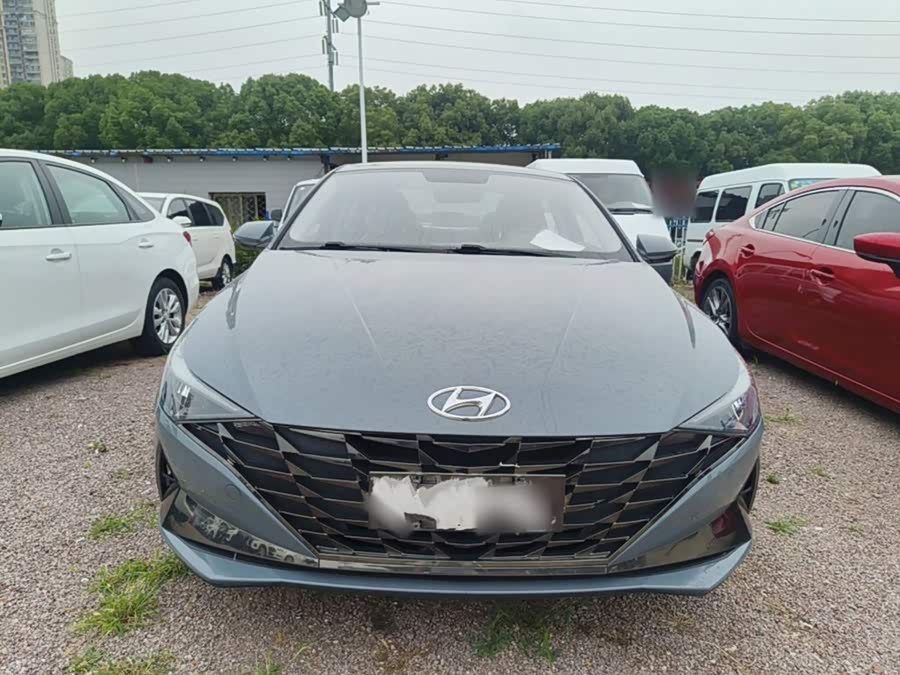Hyundai Elantra 2021