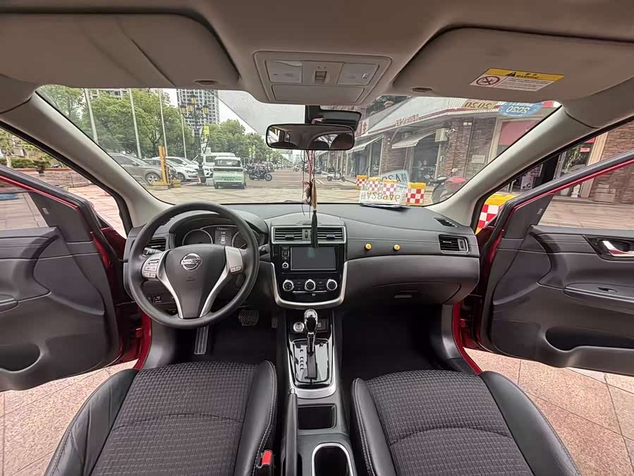 Nissan Tiida 2016 — фото 13
