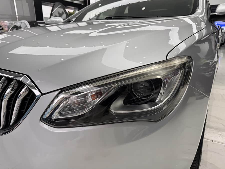 Buick Excelle 2015 — фото 27