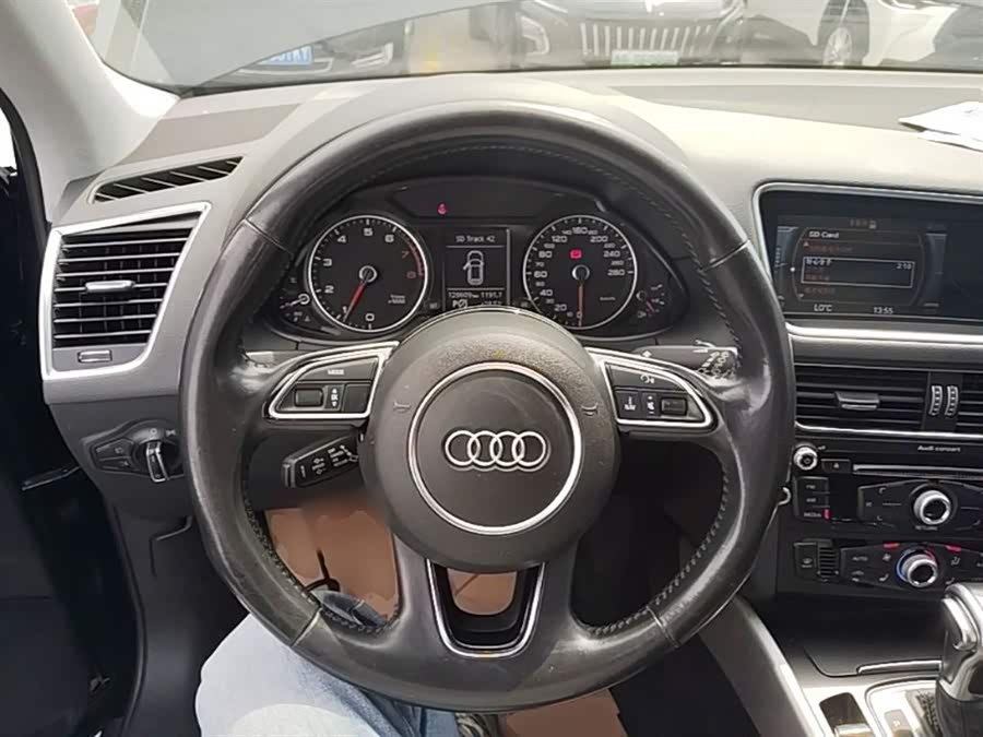 Audi Q5 2017 — фото 11