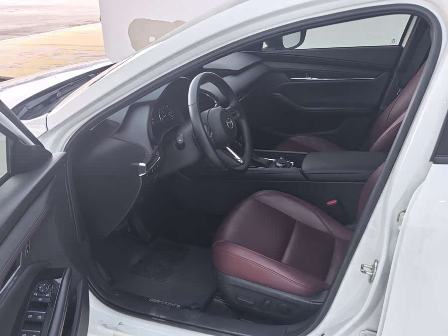 Mazda 3 Angkesela 2023