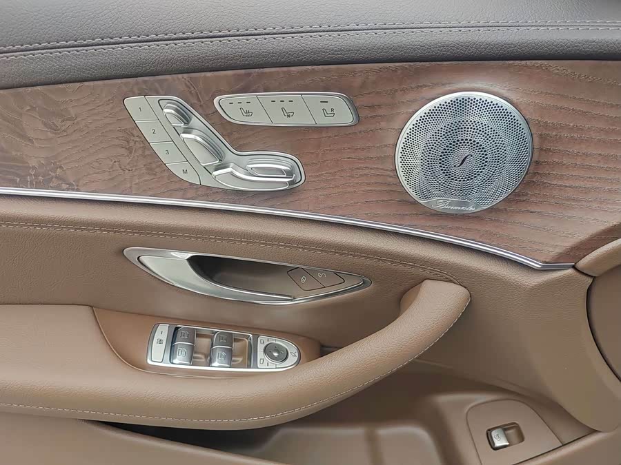 Mercedes-Benz E-Class 2020 — фото 14