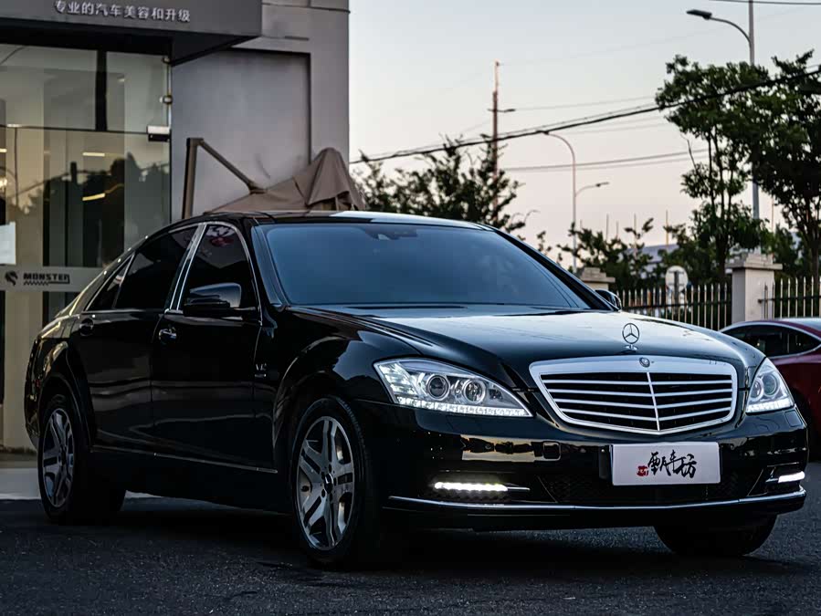 Mercedes-Benz S-Class 2004