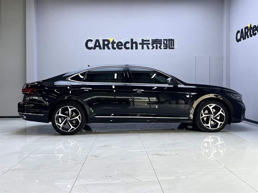 Volkswagen Passat 2023