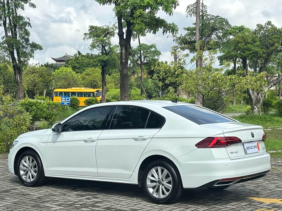 Volkswagen Bora 2021