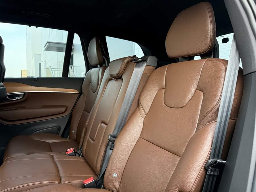 Volvo XC90 2021 — фото 22