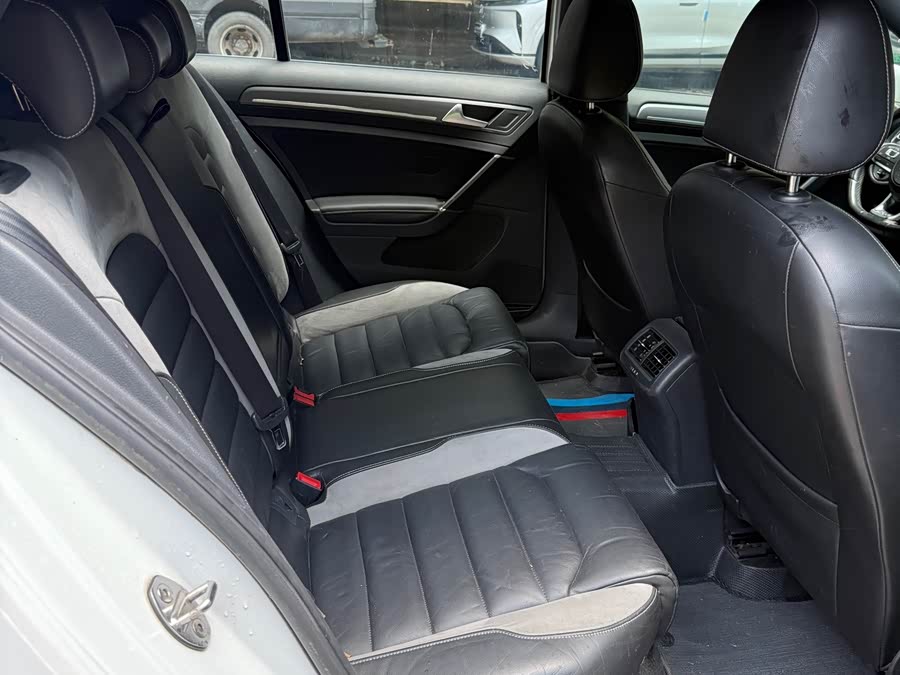 Volkswagen Golf 2016