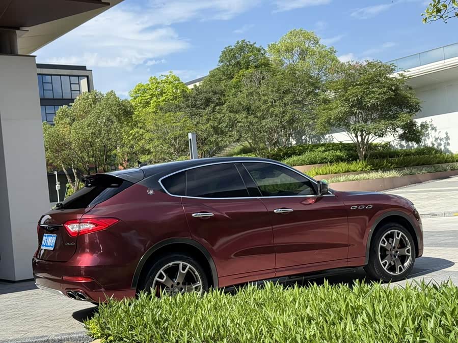 Maserati Levante 2016