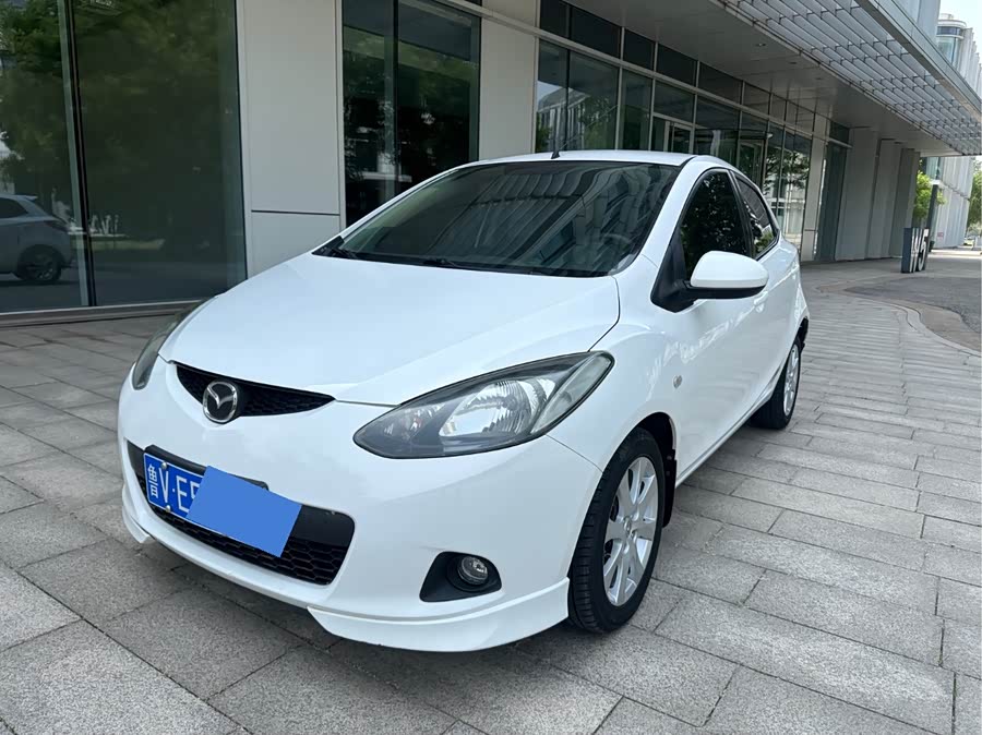 Mazda 2 2011