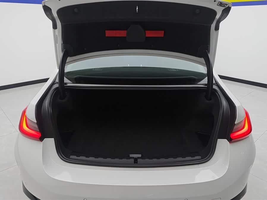 BMW i3 2022