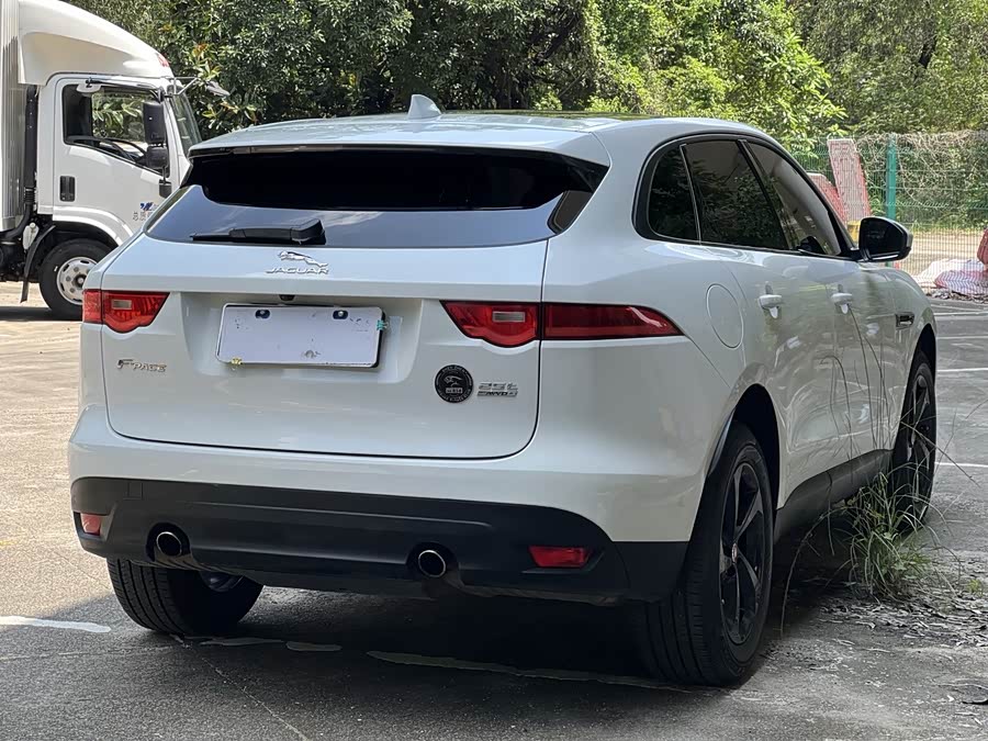 Jaguar F-PACE 2018