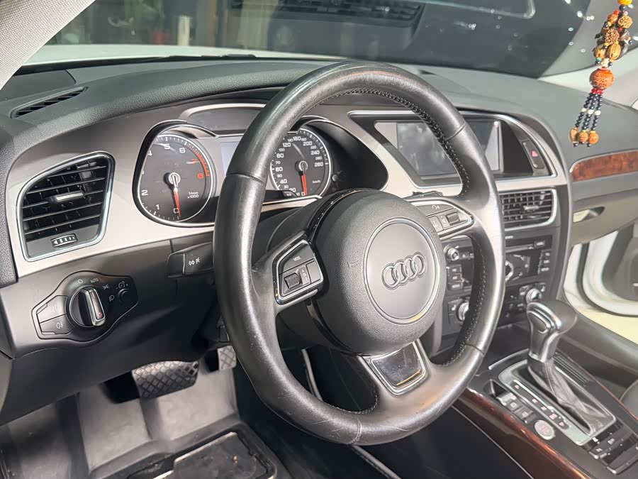 Audi A4L 2016 — фото 12