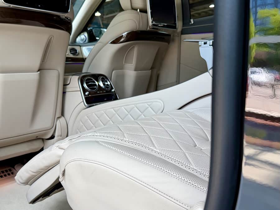 Mercedes-Benz Maybach S-Class 2017 — фото 29